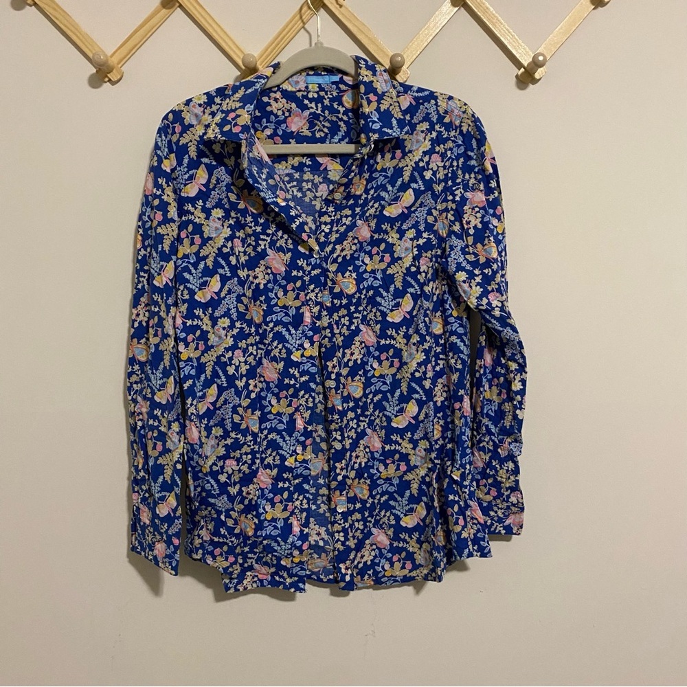 J. McLaughlin Dark Blue Floral Button Front Blouse size Medium
